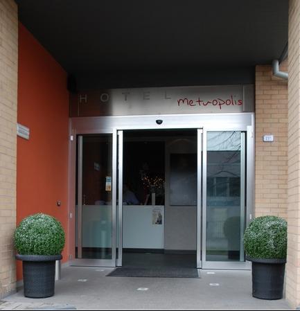 Hotel Metropolis Reggio Emilia Bagian luar foto